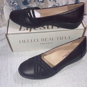 NWB Life Stride Women's Elegant  Dark Chocolate Brown Loafers